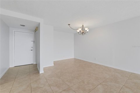 Condominio en venta en Clearwater, Florida, 1 dormitorio, 103.21 m2 № 2296836 - foto 9