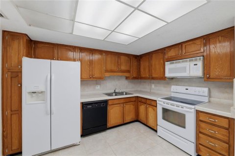 Condominio en venta en Clearwater, Florida, 1 dormitorio, 103.21 m2 № 2296836 - foto 12