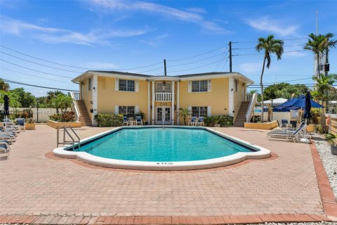 Condo in Fort Lauderdale, Florida, 2 bedrooms  № 1937071 - photo 29