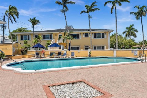 Condo in Fort Lauderdale, Florida, 2 bedrooms  № 1937071 - photo 30