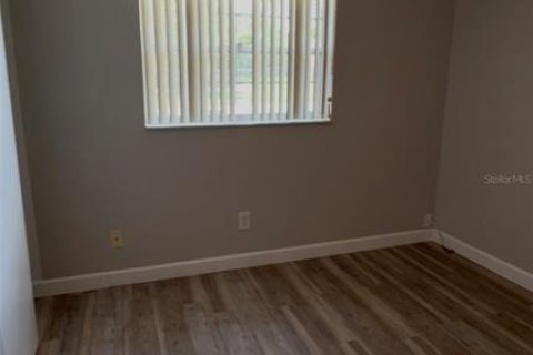 House in Titusville, Florida 4 bedrooms, 109.25 sq.m. № 2155745 - photo 19