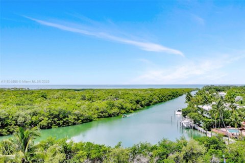 Condo in Key Biscayne, Florida, 2 bedrooms  № 1887875 - photo 2