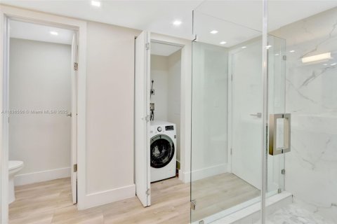 Condo in Key Biscayne, Florida, 2 bedrooms  № 1887875 - photo 14