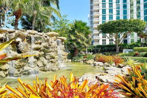 Condo in Key Biscayne, Florida, 2 bedrooms  № 1887875 - photo 28