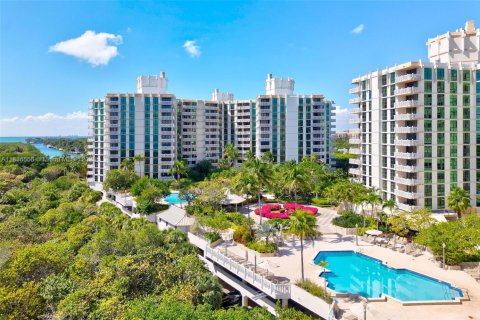 Condo in Key Biscayne, Florida, 2 bedrooms  № 1887875 - photo 26
