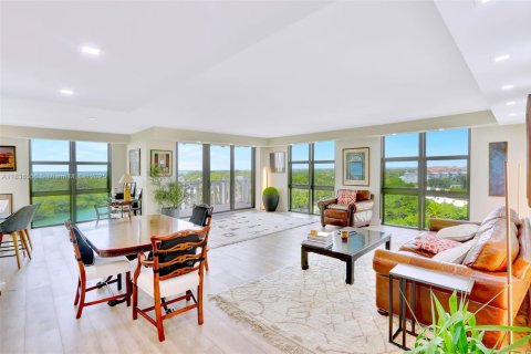 Condo in Key Biscayne, Florida, 2 bedrooms  № 1887875 - photo 4