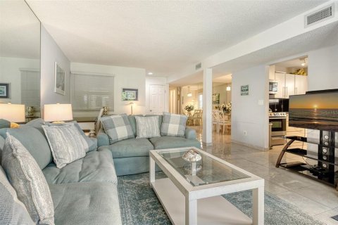 Copropriété à vendre à Longboat Key, Floride: 2 chambres, 99.5 m2 № 1870971 - photo 16