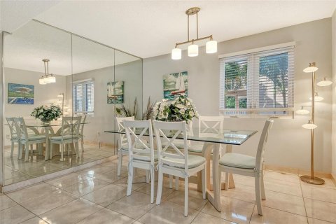 Copropriété à vendre à Longboat Key, Floride: 2 chambres, 99.5 m2 № 1870971 - photo 17
