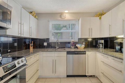 Copropriété à vendre à Longboat Key, Floride: 2 chambres, 99.5 m2 № 1870971 - photo 20