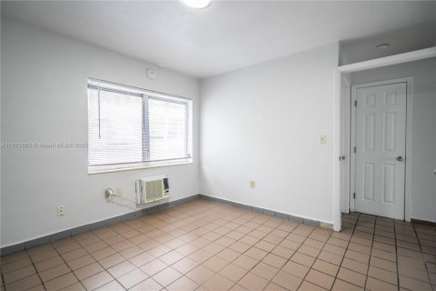 Appartement à louer à Coral Gables, Floride: 1 chambre, 56.67 m2 № 1926365 - photo 14