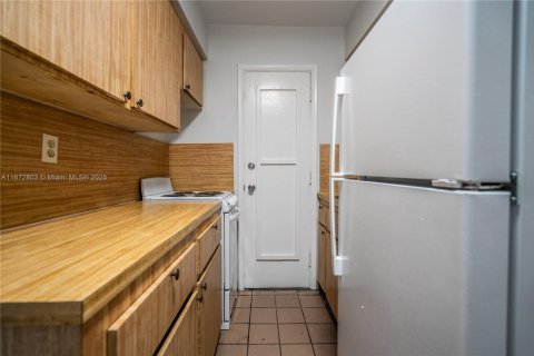 Appartement à louer à Coral Gables, Floride: 1 chambre, 56.67 m2 № 1926365 - photo 8