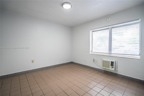 Appartement à louer à Coral Gables, Floride: 1 chambre, 56.67 m2 № 1926365 - photo 11