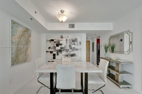 Copropriété à vendre à Miami, Floride: 2 chambres, 109.9 m2 № 1849167 - photo 8