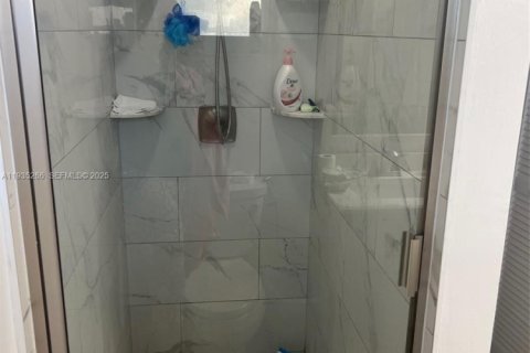 Купить виллу или дом в Клуистон, Флорида 3 спальни, 189.24м2, № 1993397 - фото 20