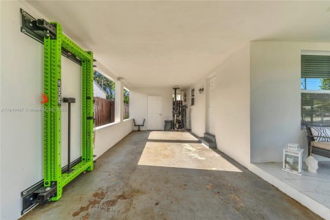 House in Hollywood, Florida 3 bedrooms, 113.15 sq.m. № 1834324 - photo 26