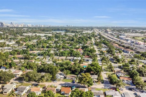 House in Hollywood, Florida 3 bedrooms, 113.15 sq.m. № 1834324 - photo 27