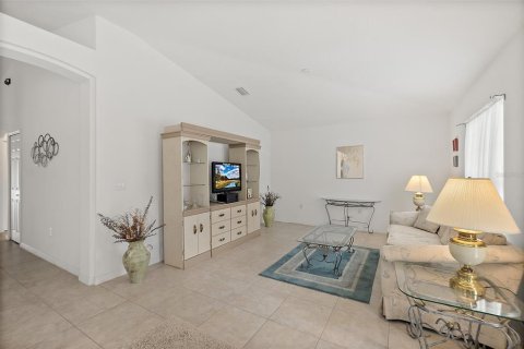 Villa ou maison à vendre à Palm Coast, Floride: 3 chambres, 153.2 m2 № 2389282 - photo 5