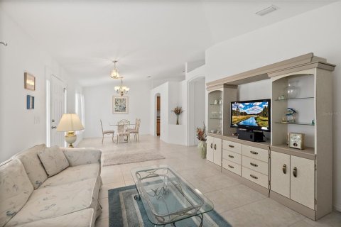 Villa ou maison à vendre à Palm Coast, Floride: 3 chambres, 153.2 m2 № 2389282 - photo 6