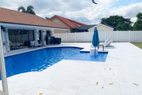 Casa en venta en Davie, Florida, 4 dormitorios, 205.31 m2 № 1983522 - foto 19