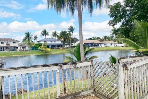 Casa en venta en Davie, Florida, 4 dormitorios, 205.31 m2 № 1983522 - foto 23