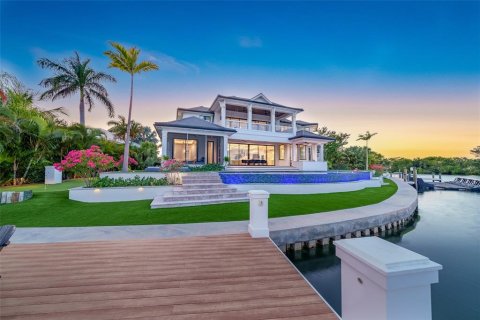 House in Holmes Beach, Florida 6 bedrooms, 550.07 sq.m. № 1508983 - photo 6
