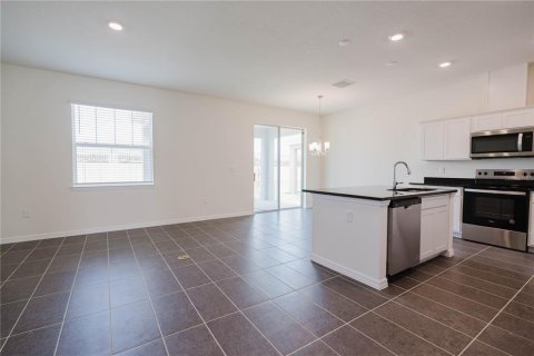House in Lake Alfred, Florida 3 bedrooms, 137.22 sq.m. № 1815276 - photo 5