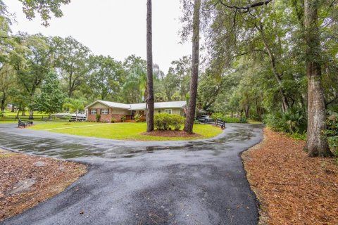 House in Ocala, Florida 4 bedrooms, 207.64 sq.m. № 1650140 - photo 4