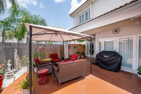Touwnhouse à vendre à Miami, Floride: 3 chambres, 154.87 m2 № 2172907 - photo 24