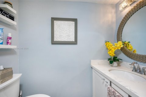 Touwnhouse à vendre à Miami, Floride: 3 chambres, 154.87 m2 № 2172907 - photo 17