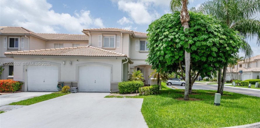 Touwnhouse à Miami, Floride 3 chambres, 154.87 m2 № 2172907