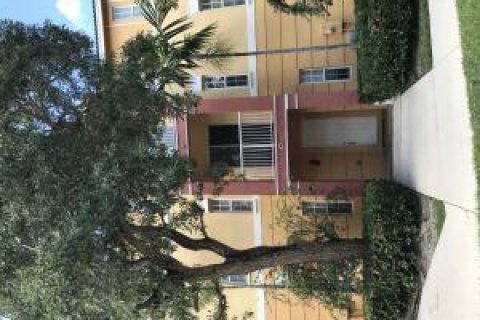 Townhouse in Royal Palm Beach, Florida 4 bedrooms, 184.69 sq.m. № 1017928 - photo 1