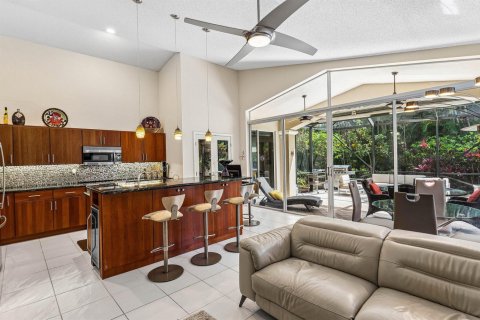 House in Wellington, Florida 3 bedrooms, 203.64 sq.m. № 2146582 - photo 12