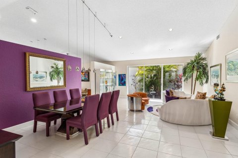 House in Wellington, Florida 3 bedrooms, 203.64 sq.m. № 2146582 - photo 4