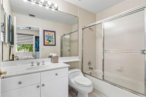 House in Wellington, Florida 3 bedrooms, 203.64 sq.m. № 2146582 - photo 24