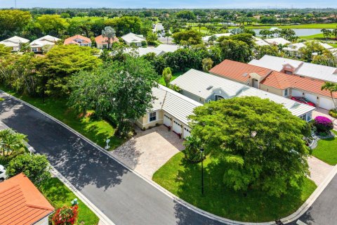 House in Wellington, Florida 3 bedrooms, 203.64 sq.m. № 2146582 - photo 28