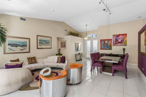House in Wellington, Florida 3 bedrooms, 203.64 sq.m. № 2146582 - photo 6