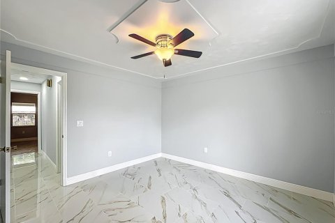 Villa ou maison à vendre à Lady Lake, Floride: 2 chambres, 99.68 m2 № 1612574 - photo 13