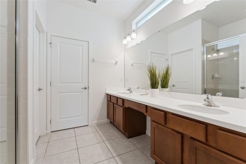Villa ou maison à vendre à Kissimmee, Floride: 8 chambres, 353.49 m2 № 2284775 - photo 25