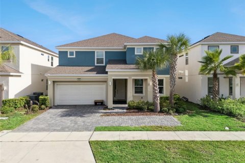 Casa en Kissimmee, Florida 8 dormitorios, 353.49 m2 № 2284775