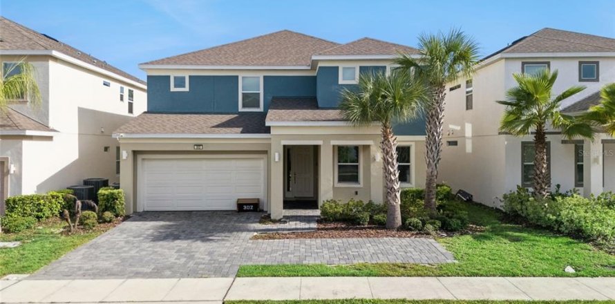 Villa ou maison à Kissimmee, Floride 8 chambres, 353.49 m2 № 2284775
