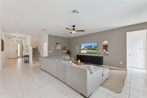 Villa ou maison à vendre à Kissimmee, Floride: 8 chambres, 353.49 m2 № 2284775 - photo 3