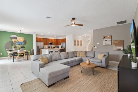 Villa ou maison à vendre à Kissimmee, Floride: 8 chambres, 353.49 m2 № 2284775 - photo 5