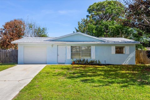 Villa ou maison à vendre à Port St. Lucie, Floride: 2 chambres, 86.58 m2 № 2175673 - photo 2