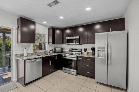 Villa ou maison à vendre à Port St. Lucie, Floride: 2 chambres, 86.58 m2 № 2175673 - photo 10