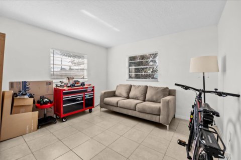 Villa ou maison à vendre à Port St. Lucie, Floride: 2 chambres, 86.58 m2 № 2175673 - photo 16