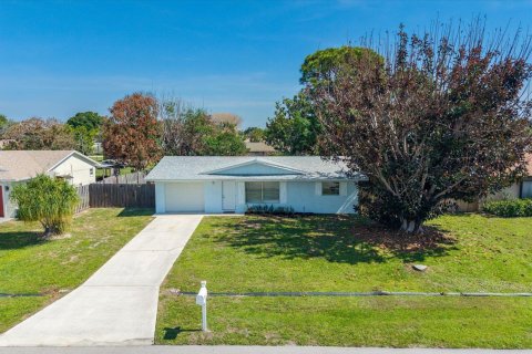 Villa ou maison à vendre à Port St. Lucie, Floride: 2 chambres, 86.58 m2 № 2175673 - photo 28