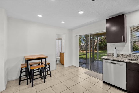 Villa ou maison à vendre à Port St. Lucie, Floride: 2 chambres, 86.58 m2 № 2175673 - photo 11