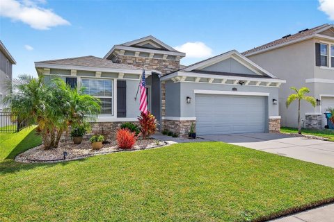House in Wesley Chapel, Florida 4 bedrooms, 189.24 sq.m. № 1885859 - photo 2