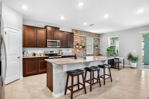 House in Wesley Chapel, Florida 4 bedrooms, 189.24 sq.m. № 1885859 - photo 9