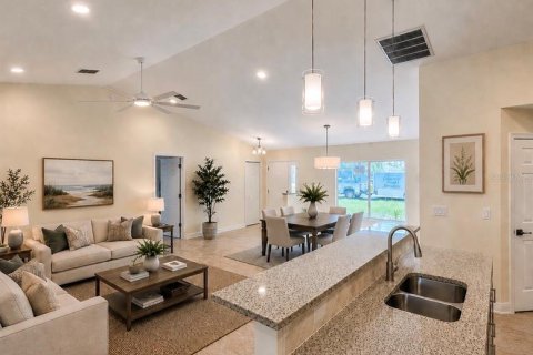 Villa ou maison à vendre à Rotonda, Floride: 3 chambres, 161.37 m2 № 2196294 - photo 3